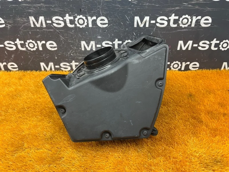 Корпус воздушного фильтра Audi A4 2015 8W0133835 B9/8W CYR