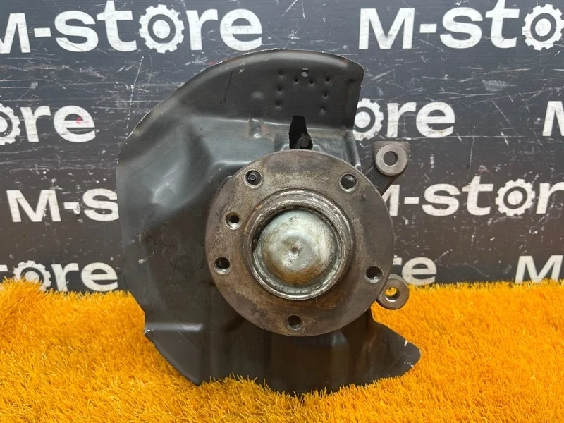 Ступица Bmw 3-Series 2004 31211096429 E46 M54B22 (226S1), передняя левая