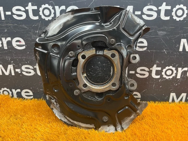 Кулак поворотный Bmw X3 2013 33406797569 F25 N20B20A, задний правый