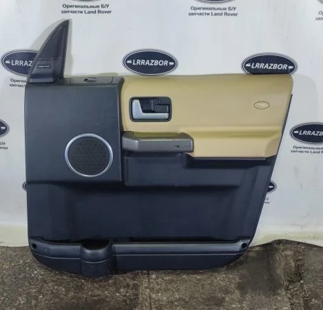 Обшивка двери передняя правая Land Rover Discovery III (2004—2009) 276DT