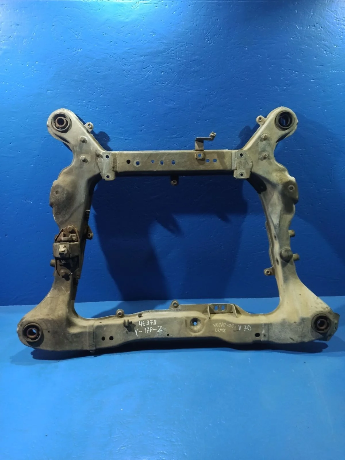 Балка подмоторная Volvo XC70  S80 S60  4WD