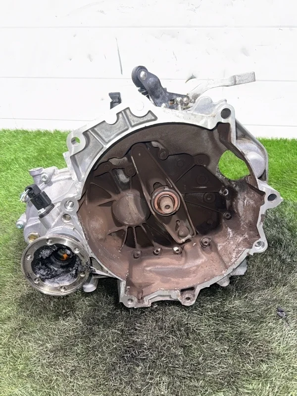 МКПП Volkswagen Polo 02T301103 AZQ