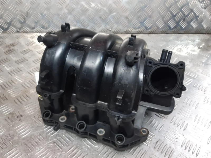 Коллектор впускной Skoda Fabia