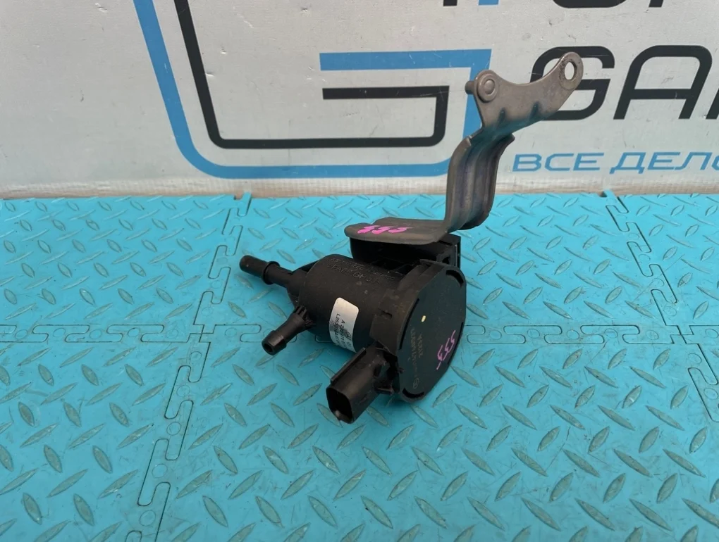 Клапан вентиляции топливного бака Mercedes-Benz S-Class 2013 A0014760532 W222 278.929 4.7