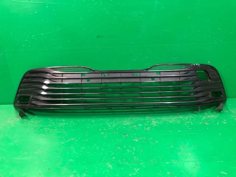 Решетка бампера TOYOTA CAMRY 2017-2021 8 XV70