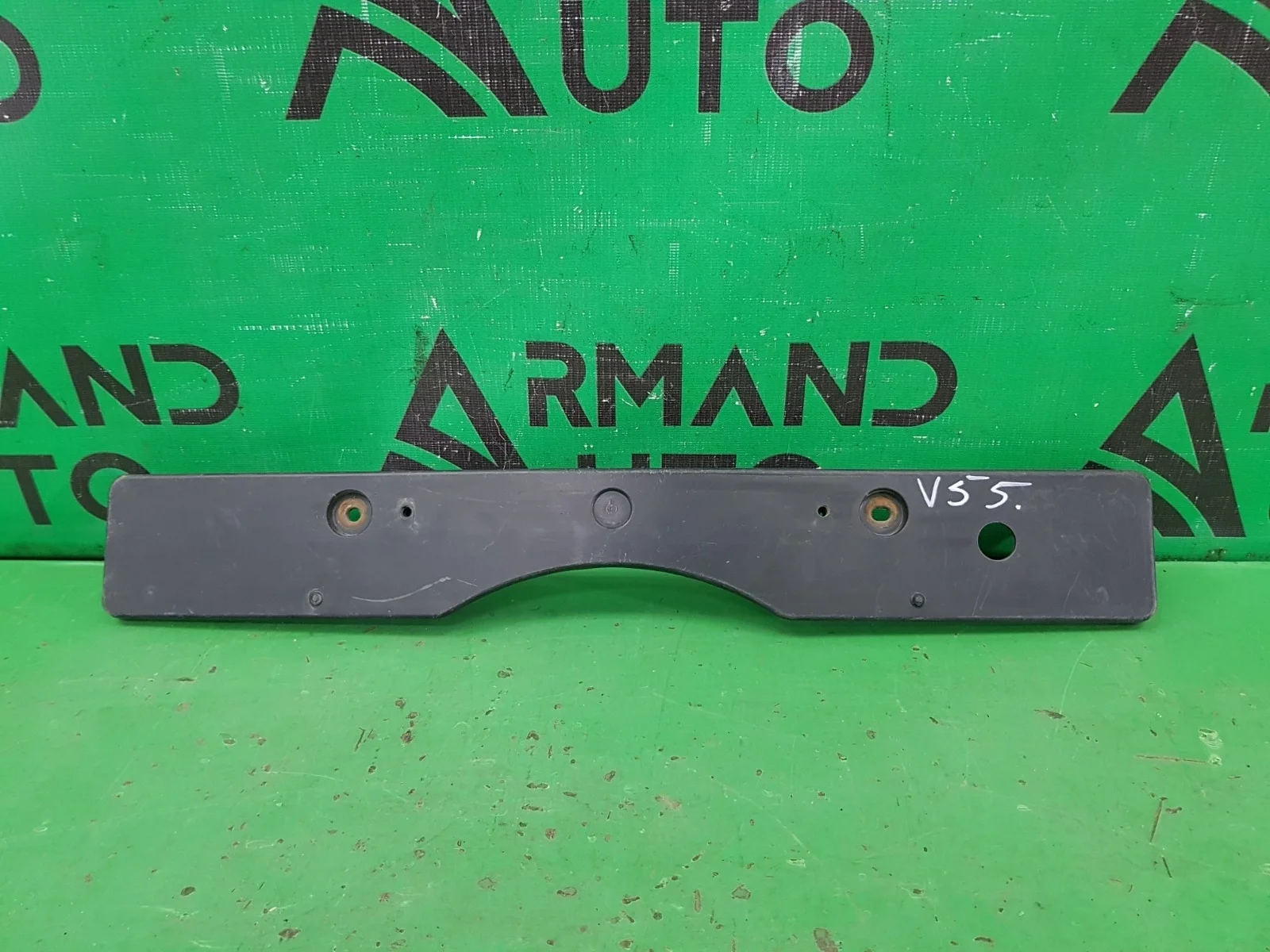 Площадка под гос номер TOYOTA CAMRY 2014-2017 XV50