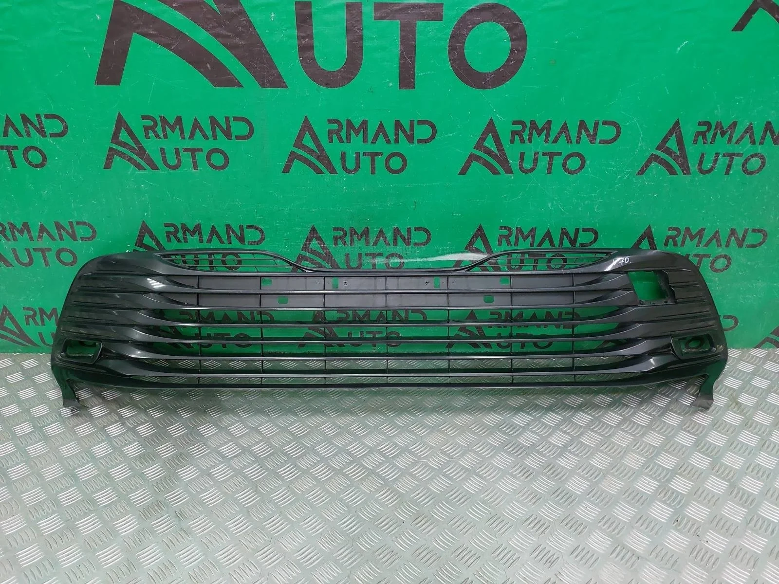 Решетка бампера Toyota Camry 2017-2021 8 XV70