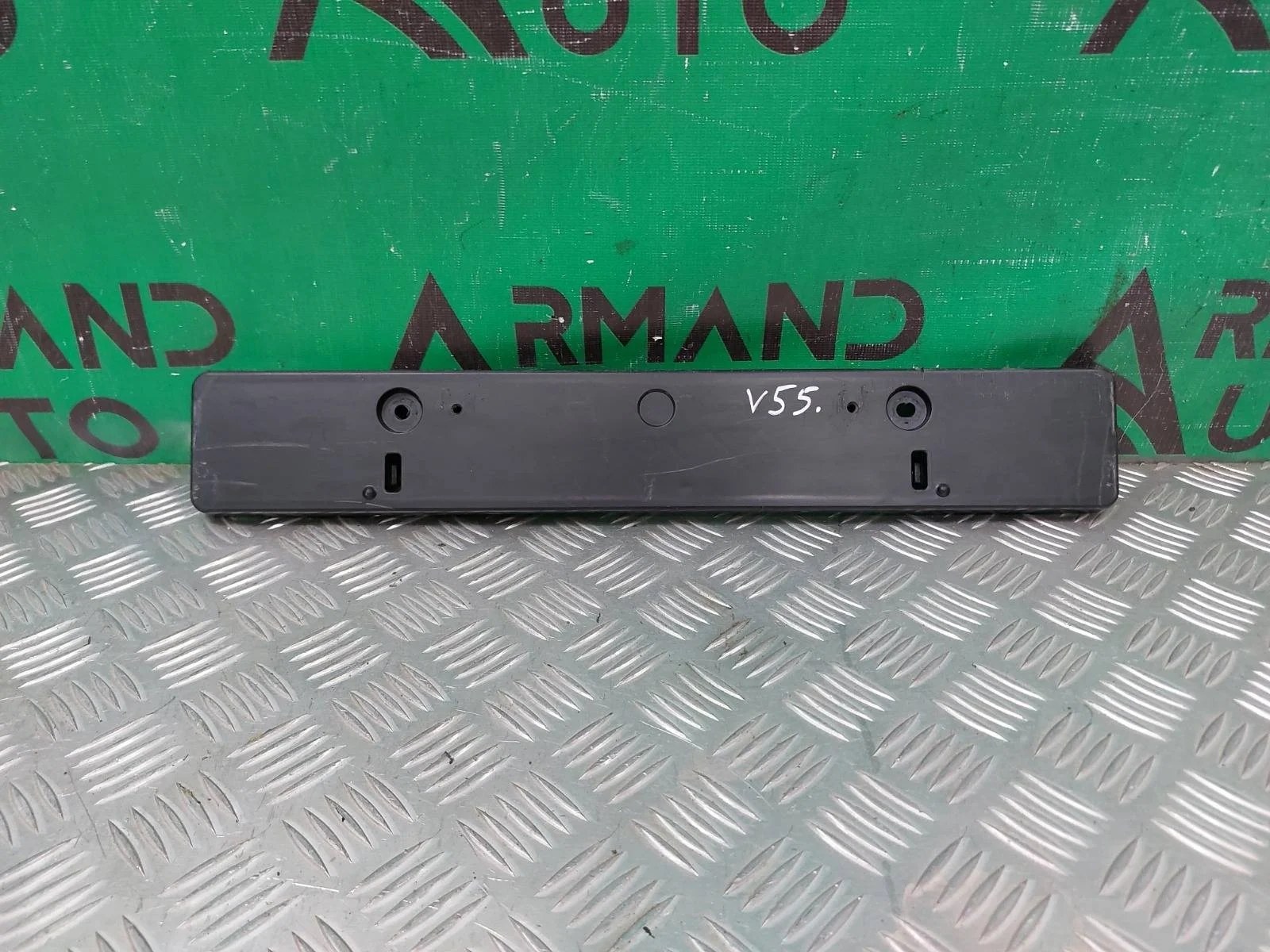 Площадка под гос номер Toyota Camry 2017-2018 XV50