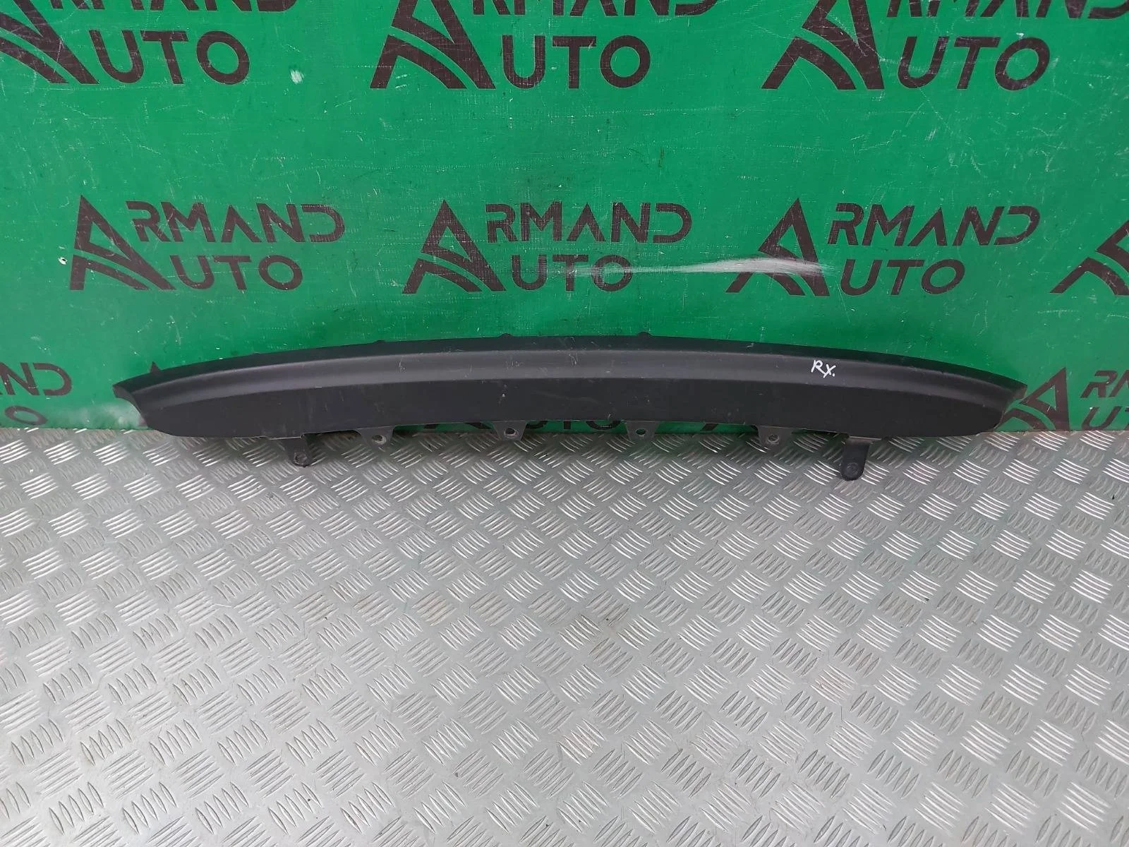 Накладка бампера Toyota Camry 2014-2017 XV50