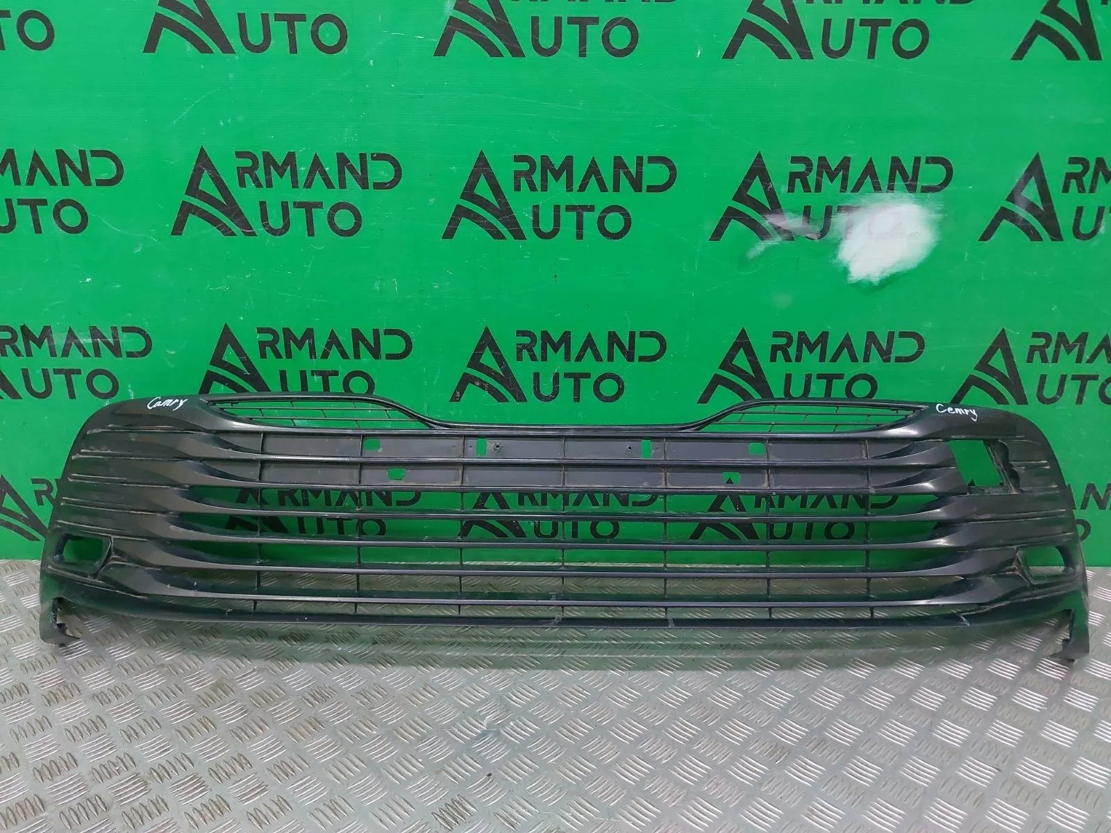 Решетка бампера Toyota Camry 2017-2021 8 XV70