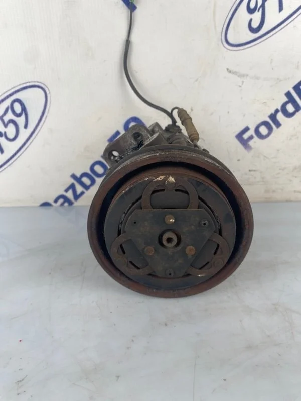 Компрессор кондиционера Suzuki Grand Vitara 2002 9520170CF0 TL52 2.0 (J20A)