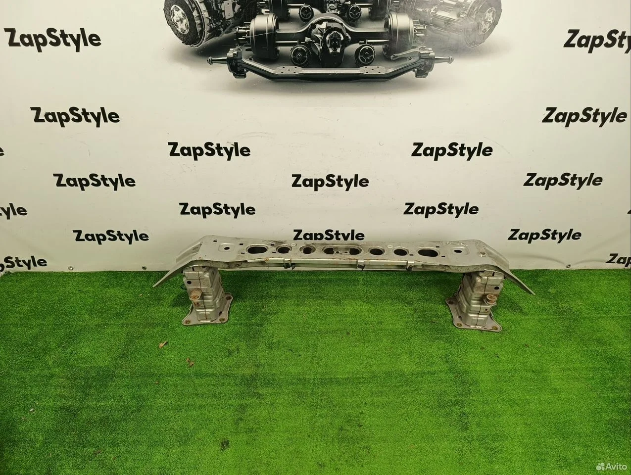 Усилитель переднего бампера ford focus 3 серебро