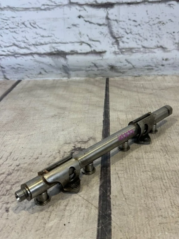 Топливная рампа Audi A3 2015 8V