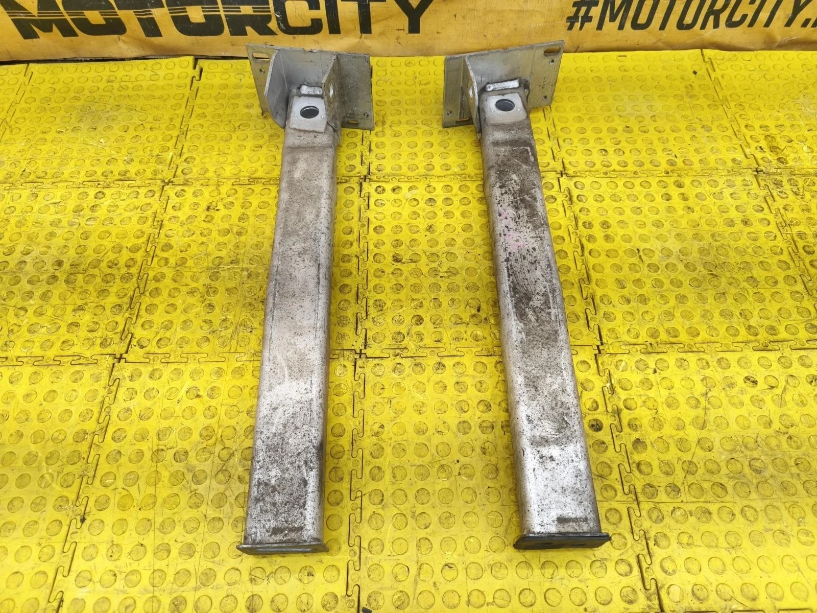 Кронштейны подрамника Peugeot 3008 2011 T84