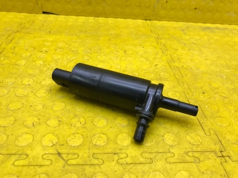 Насос омывателя Skoda Octavia 2018 6R0955681 5E3 CJS 298666