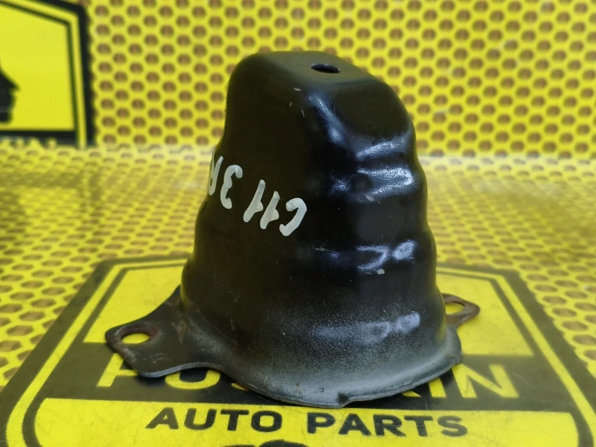 Кронштейн усилителя бампера Nissan Tiida 2008 85212AX010 C11 HR15DE, задний правый