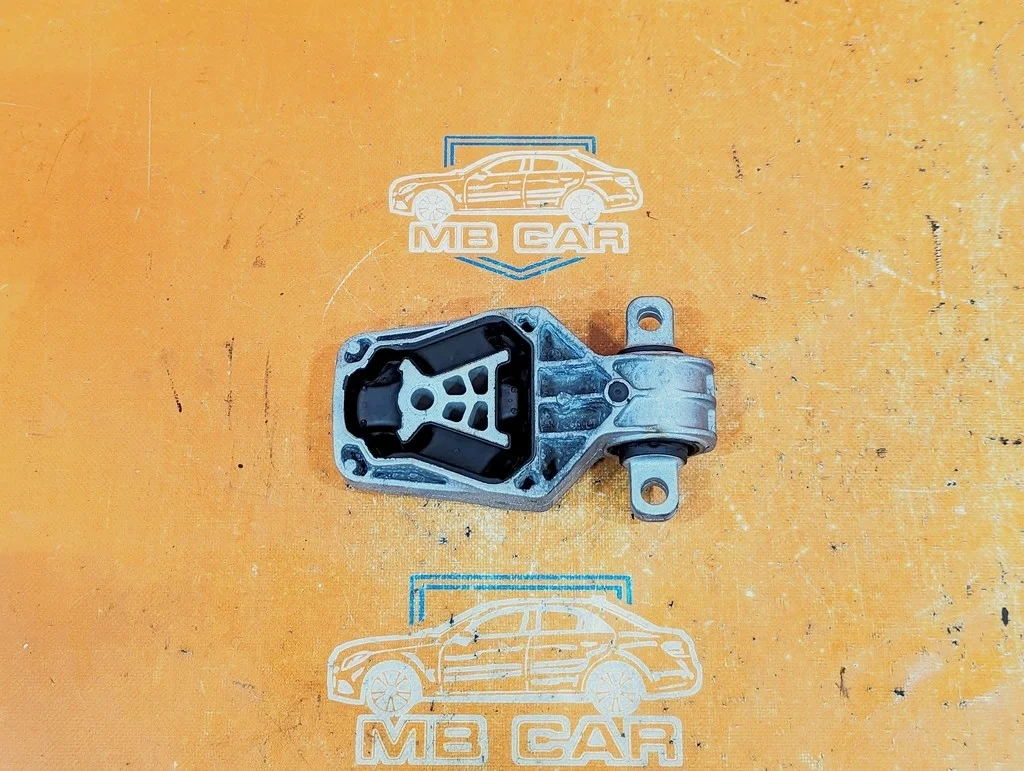 Опора двигателя задняя Mercedes-Benz