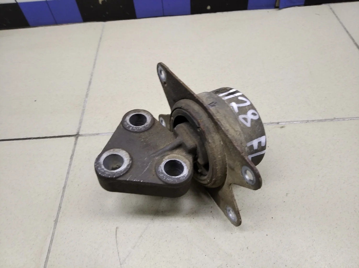 Опора двигателя Astra H / Family 2004-2015