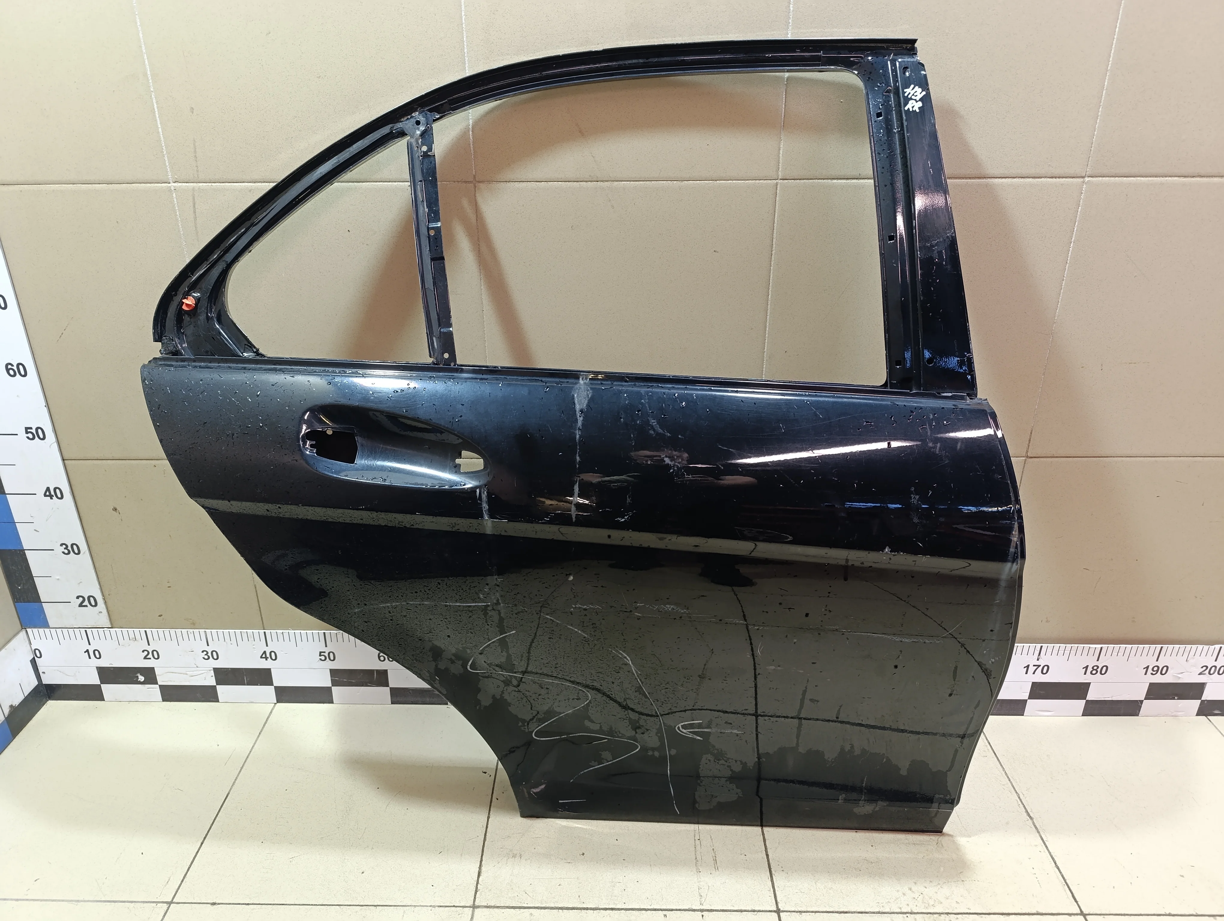 Дверь задняя правая W204 2007-2015