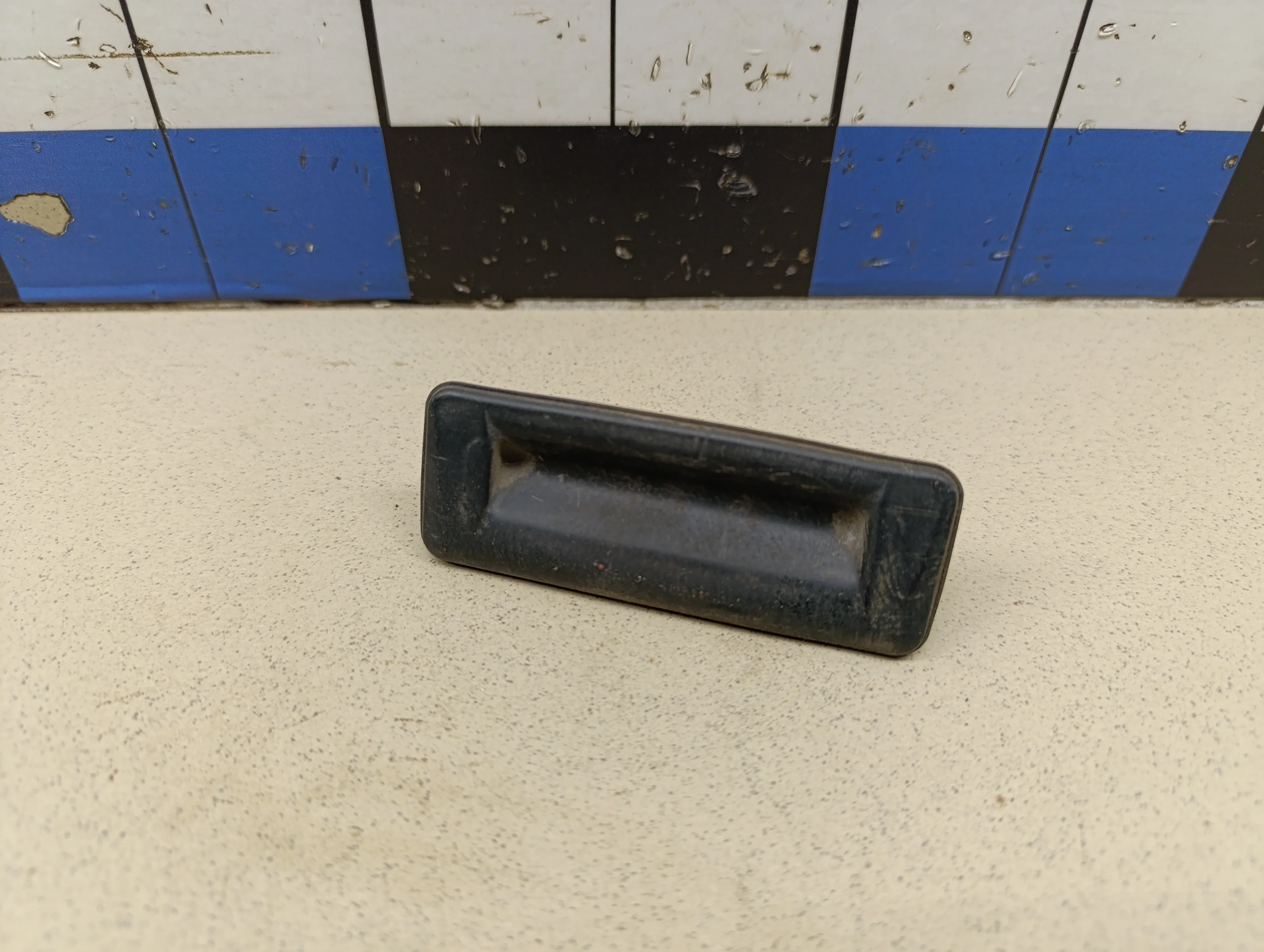 Кнопка открывания багажника Fabia 2007-2015