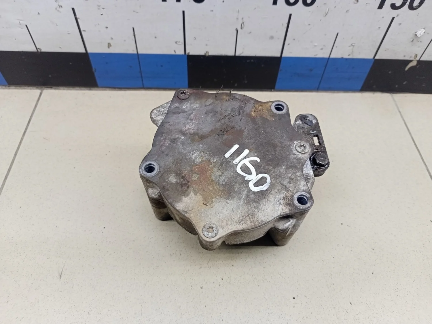 Насос вакуумный Passat [B6] 2005-2010