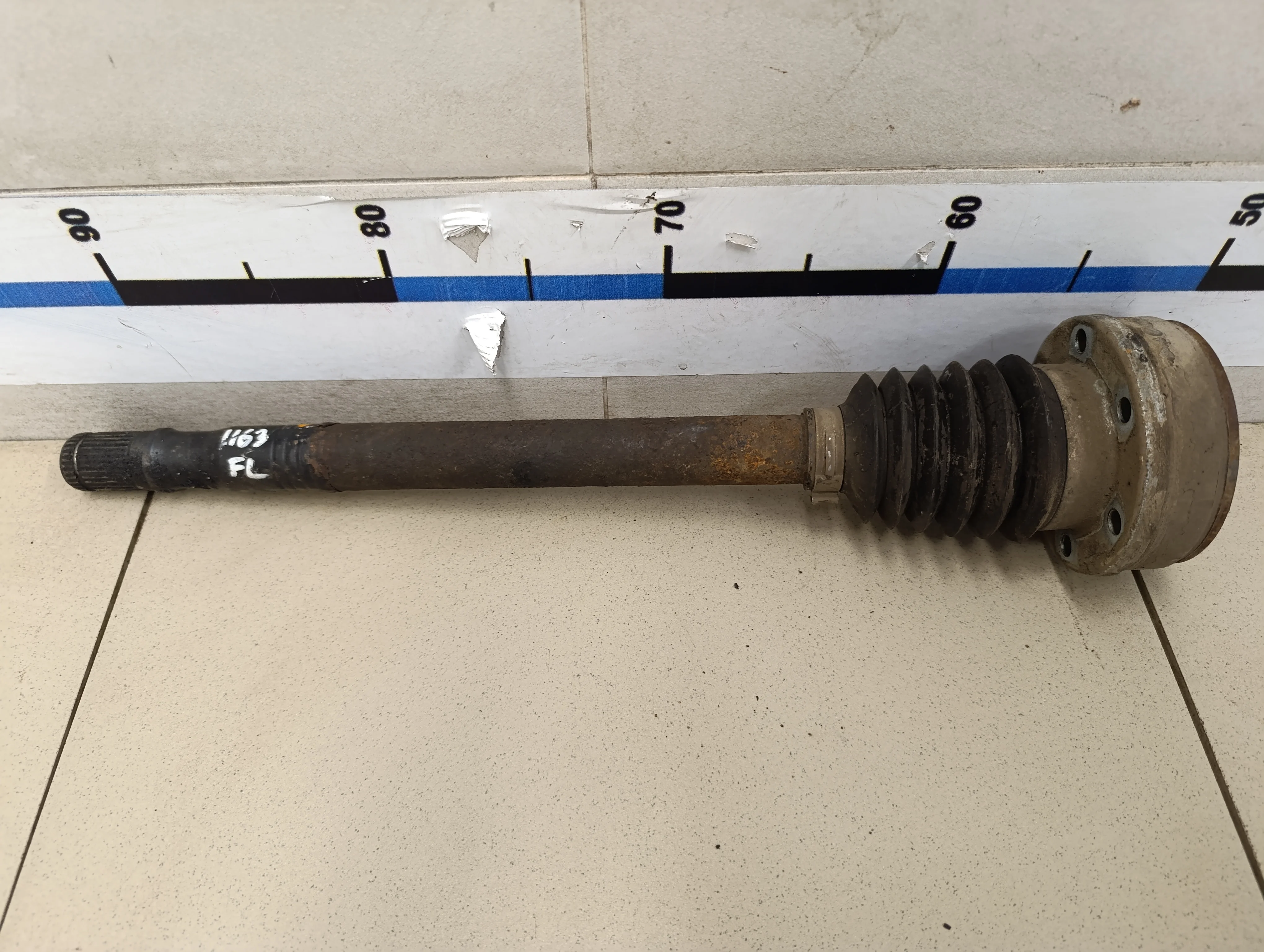 Полуось передняя левая Fabia 1999-2006