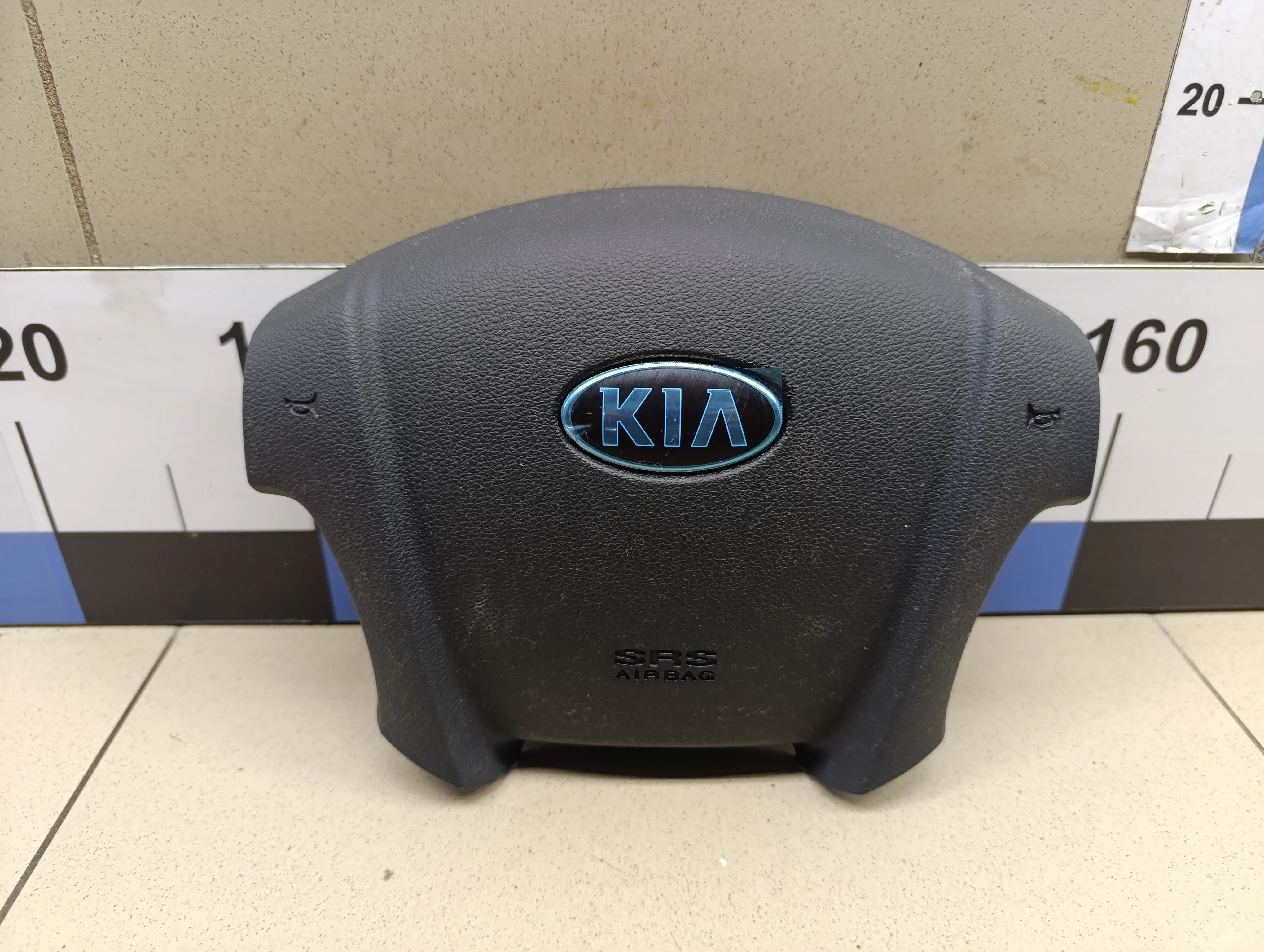 Крышка подушка безопасности (в рулевое колесо) Sportage 2004-2010