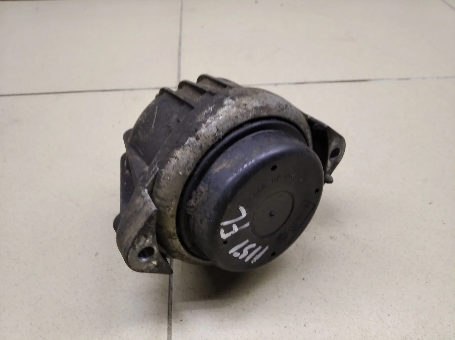 Опора двигателя левая 1-серия E82/E88 2006>