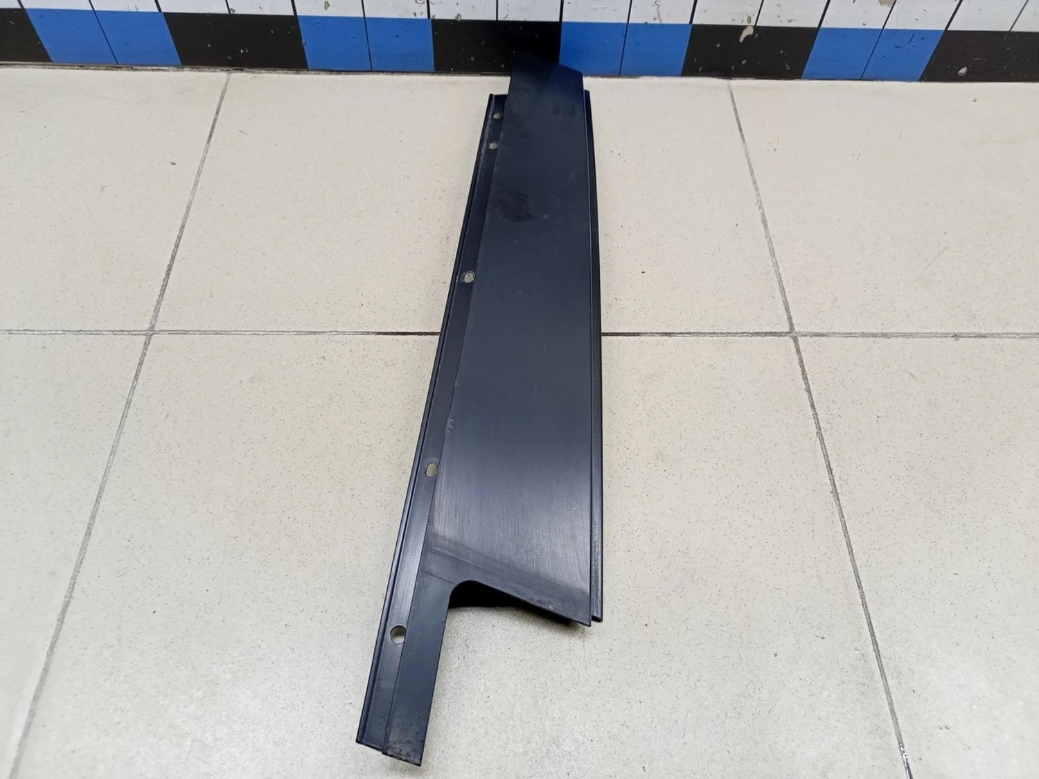 Накладка двери задней правой 3-серия E90/E91 2005>