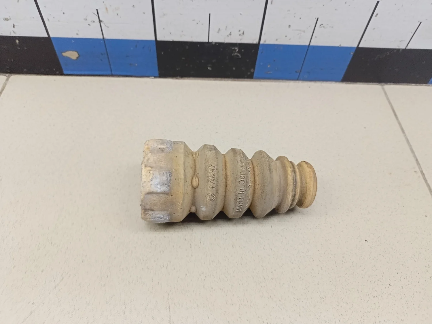 Отбойник заднего амортизатора Passat [B6] 2005-2010