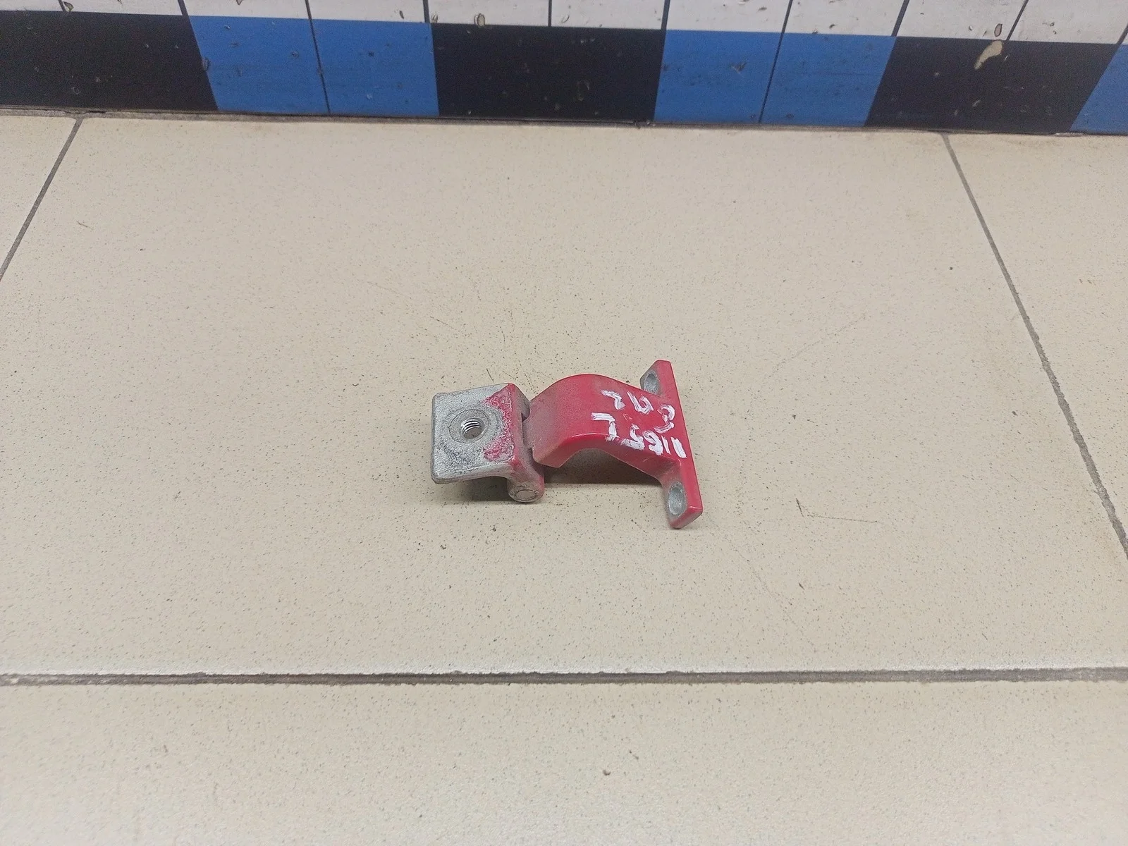 Петля двери багажника Octavia (A4 1U-) 2000-2011