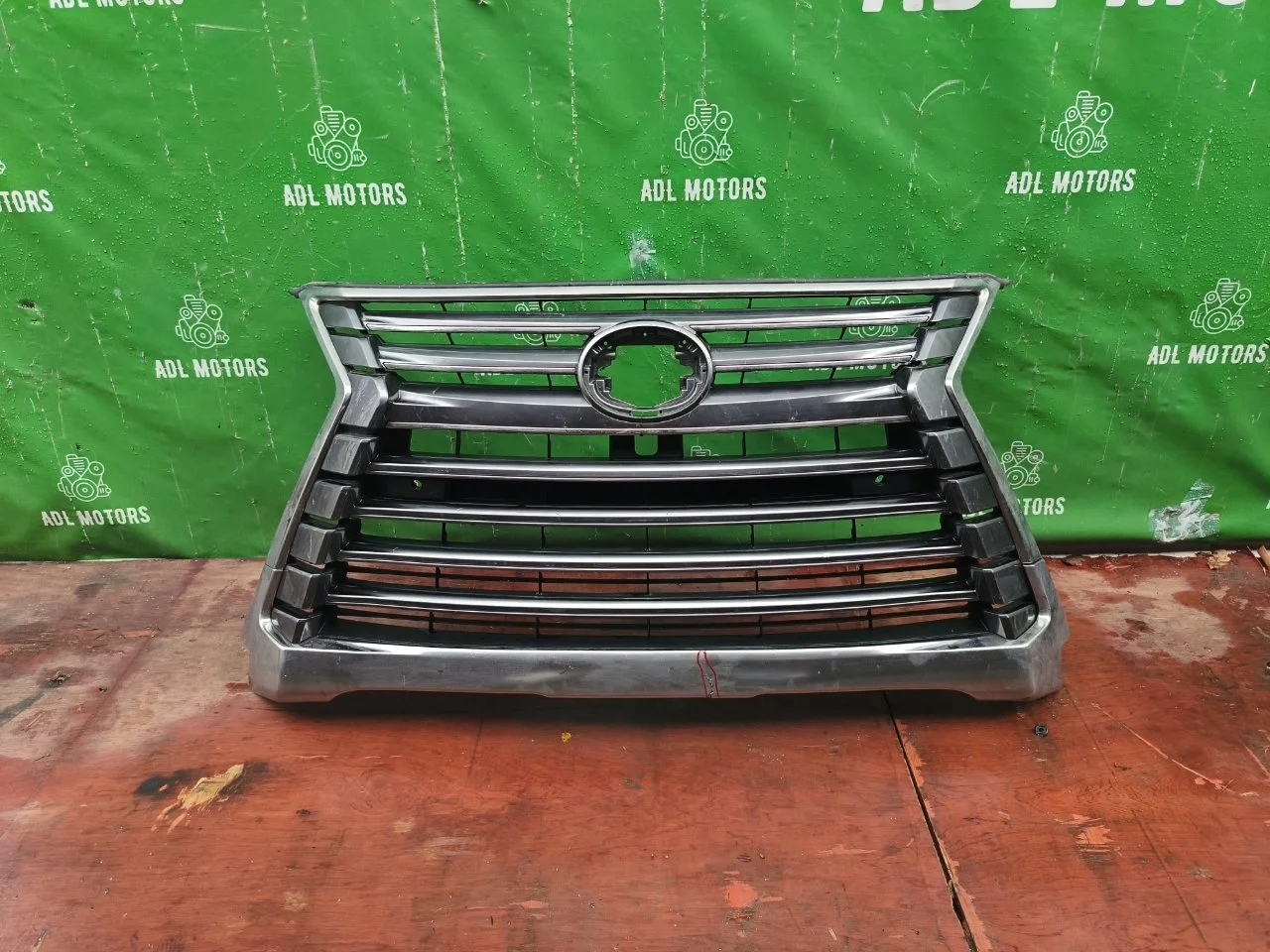 Решетка радиатора Хром Lexus Lx 2015-2022 5310160570 570