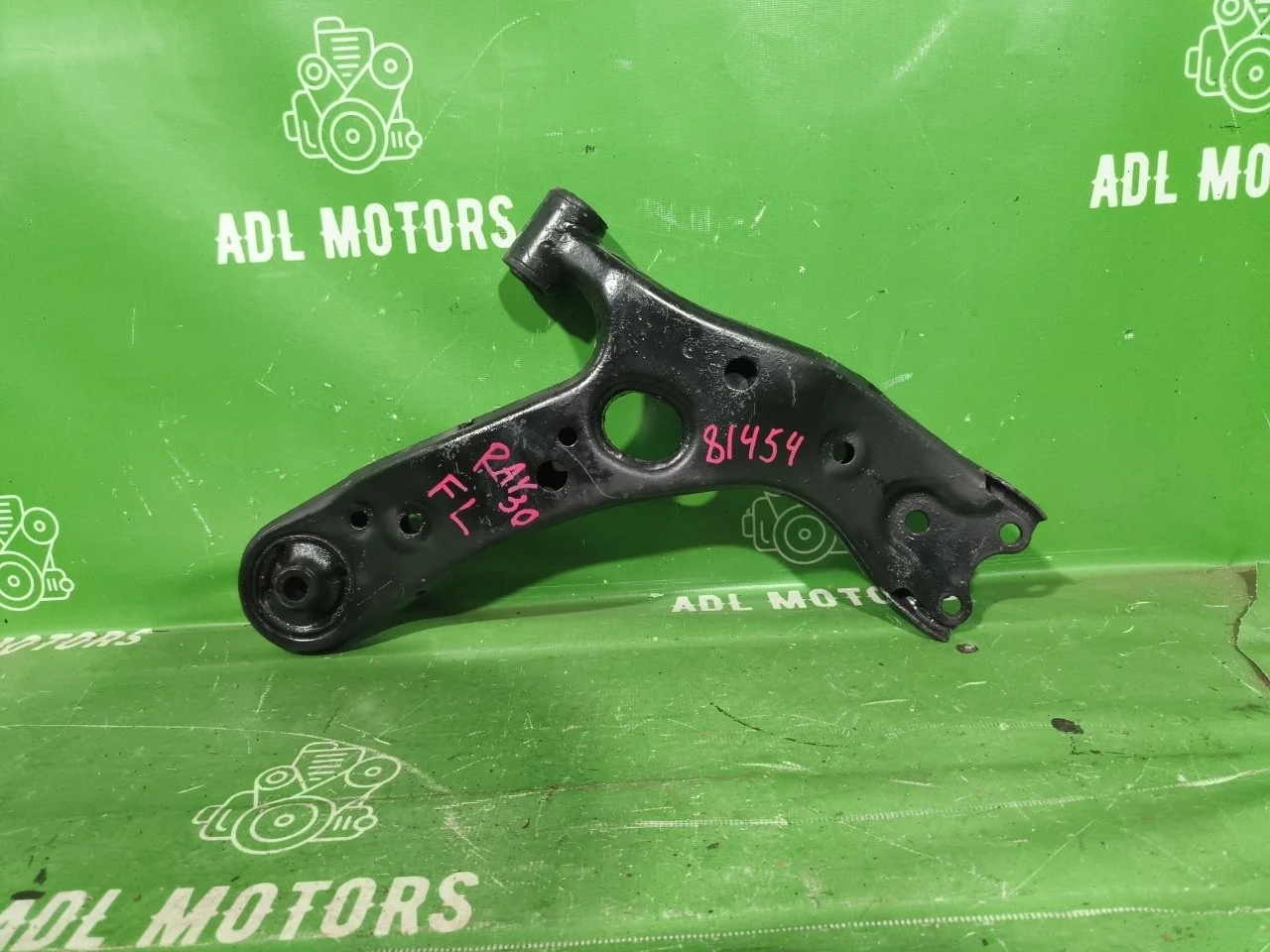 Рычаг подвески Toyota Rav4 2006-2012 4806942050 30, передний левый