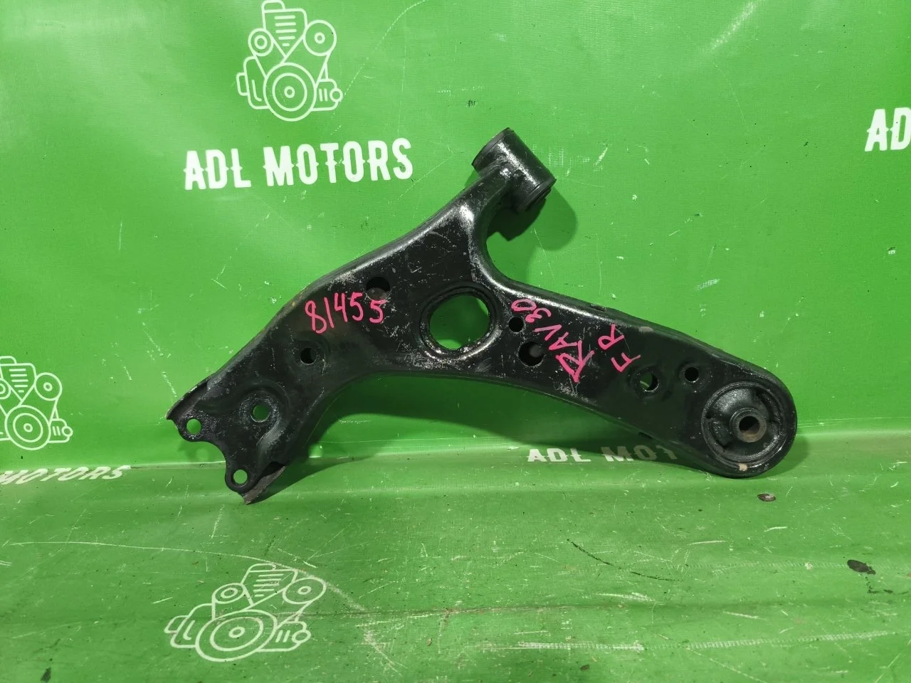 Рычаг подвески Toyota Rav4 2006-2012 4806842051 30, передний правый