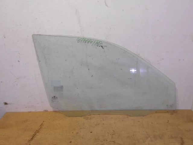 Стекло двери передней правой Hyundai Tucson I (2004—2015)