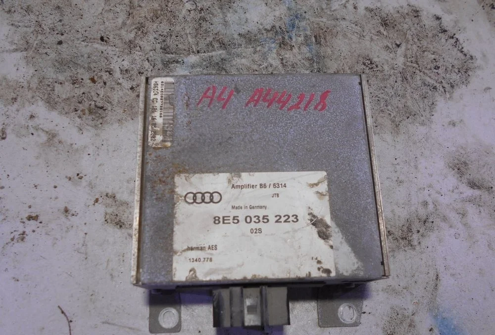 Усилитель акустической системы Audi A4 B6 (2000—2006)