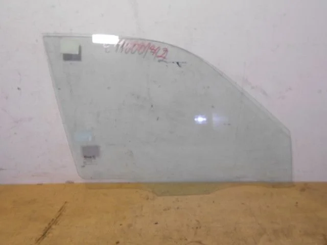 Стекло двери передней правой Hyundai Accent II (1999—2012)