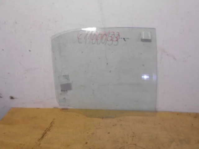 Стекло двери задней правой Hyundai Accent II (1999—2012)