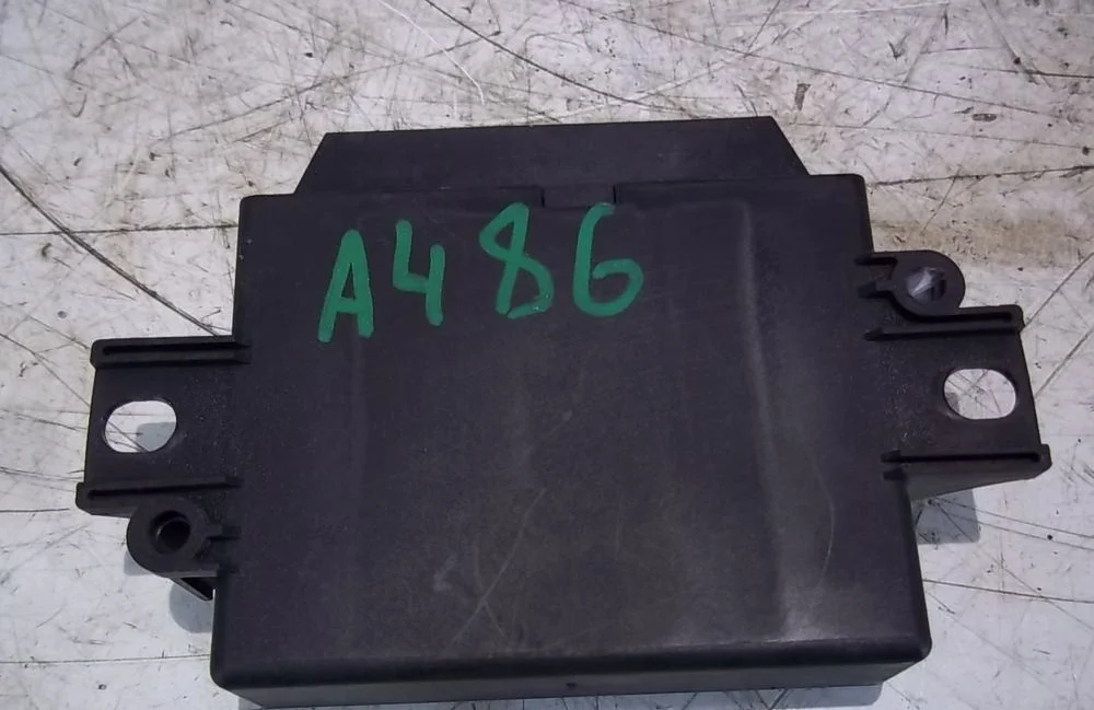 Блок управления парктроником Audi A4 B7 (2004—2009)