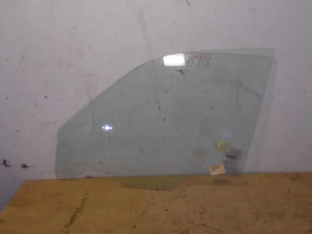 Стекло двери передней левой Hyundai Accent II (1999—2012)