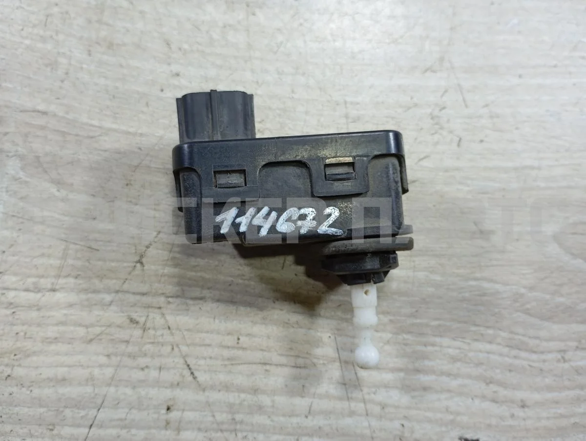 Моторчик корректора фары Хендай Элантра III  XD, XD2 рестайлинг