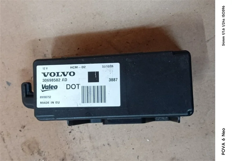 Блок управления адаптивными фарами Volvo Xc90 2007 30698582 D5244T4