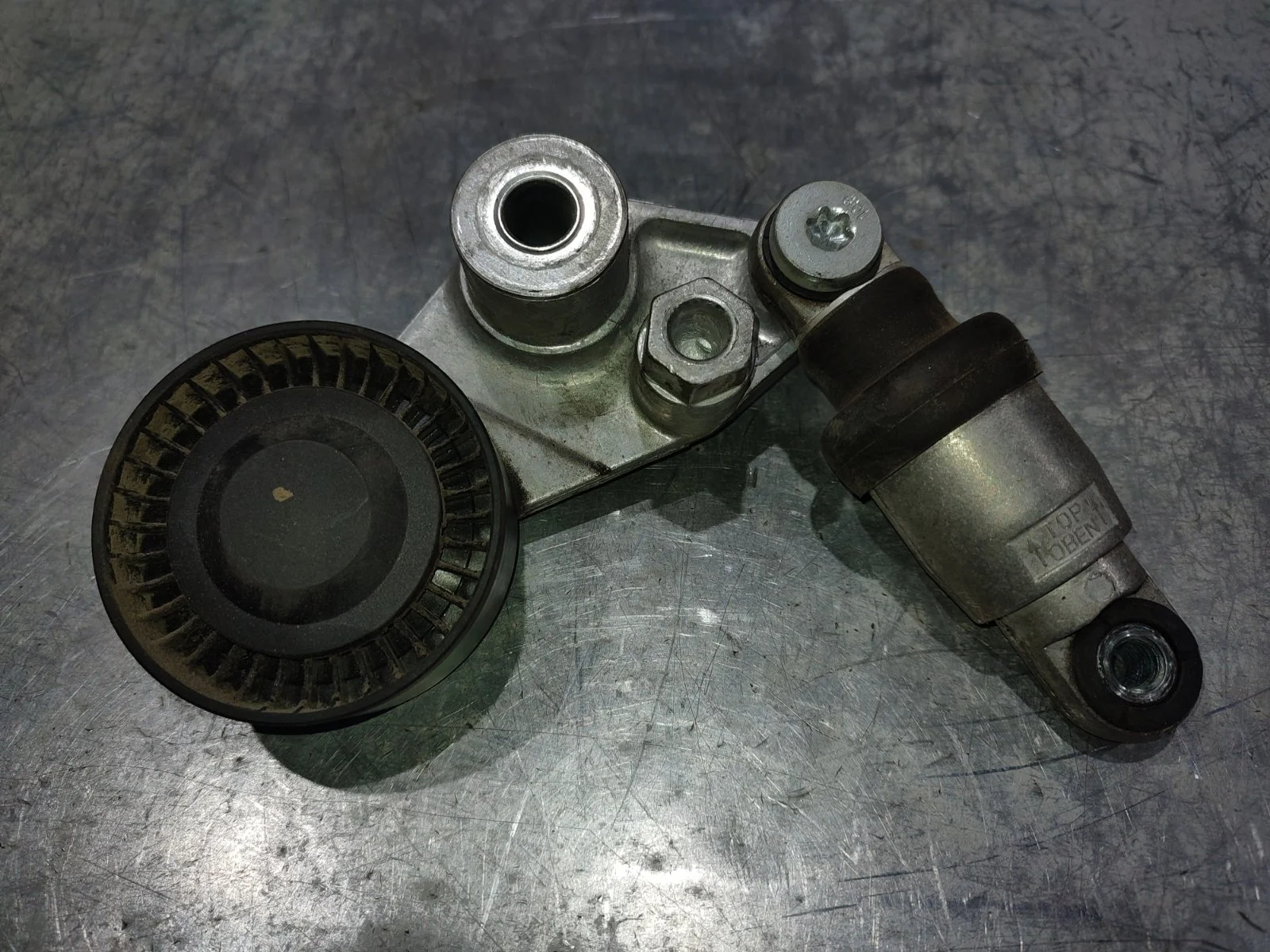 Натяжитель ремня Ssang Yong Actyon 2007 C100