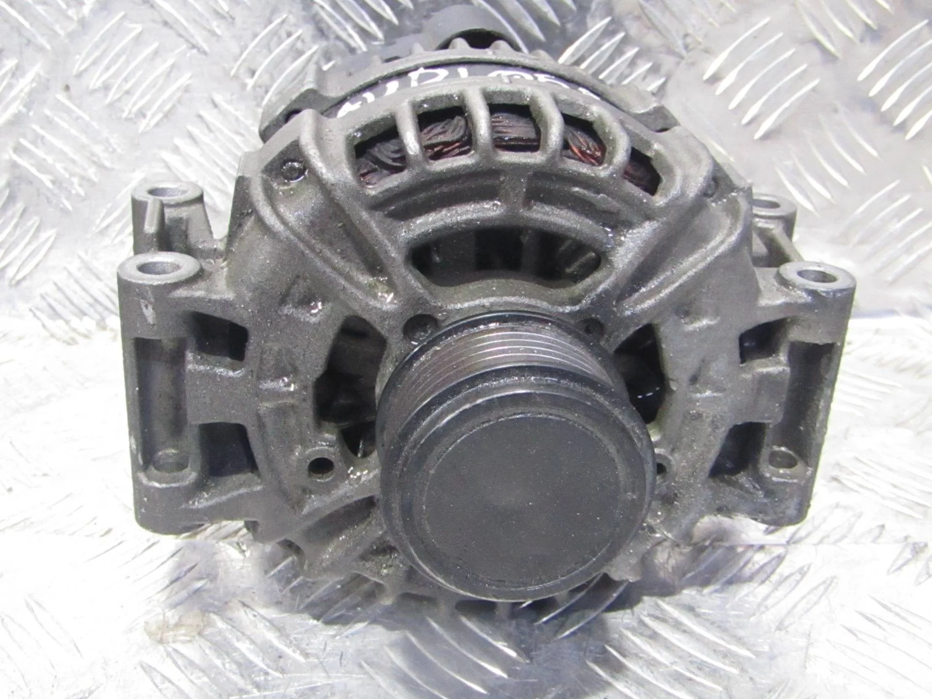 генератор Audi Q5 8R