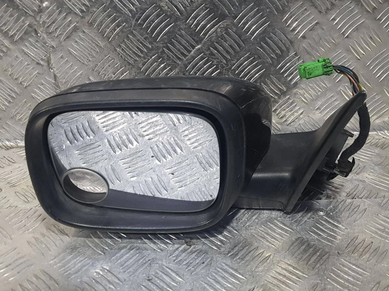 зеркало наружное левое Volvo XC90