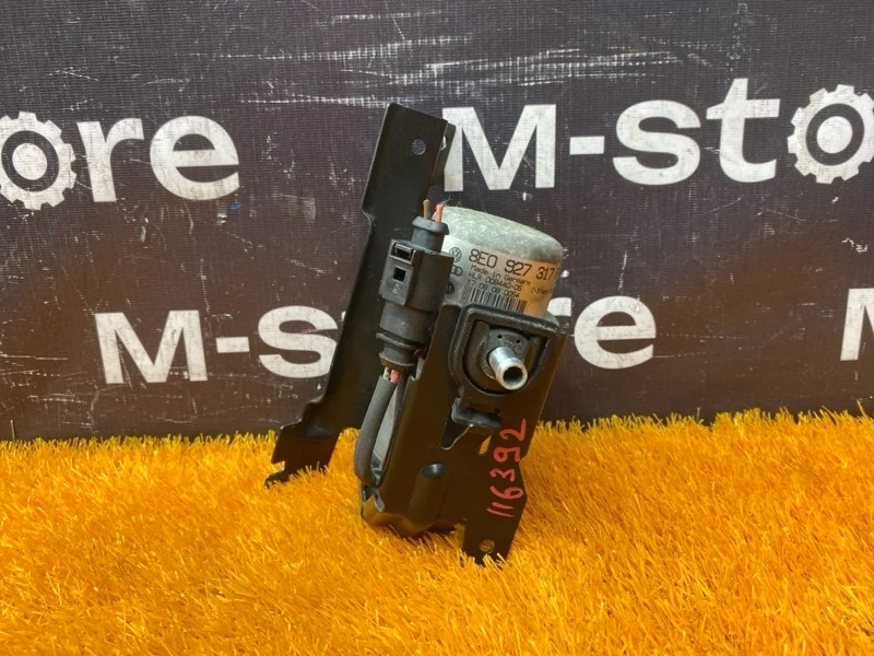 Насос вакуумный Audi Q7 2008 8E0927317F 4LB BAR