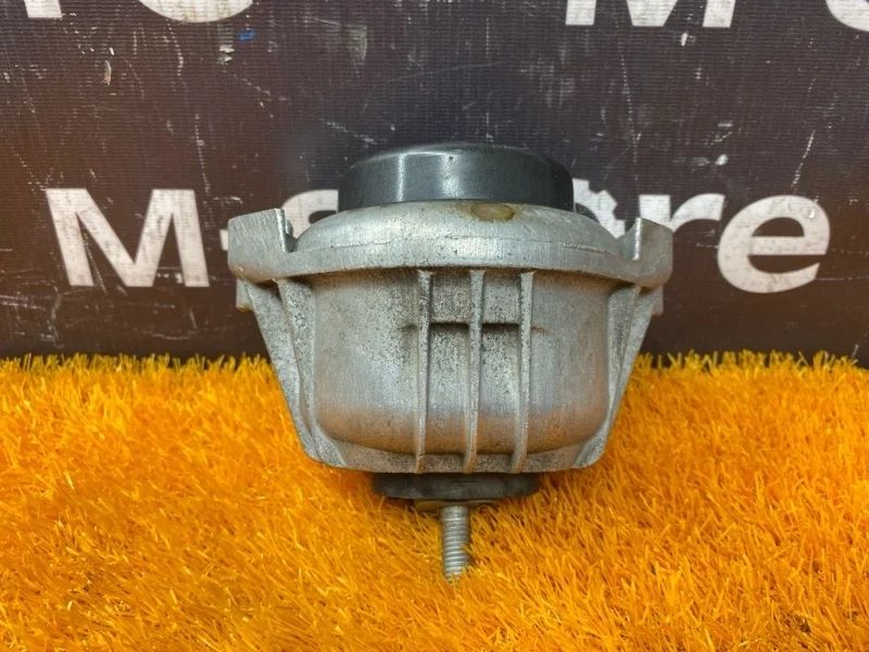 Подушка двигателя Bmw 1-Series 2009 13981112 E87 N45B16A, правая