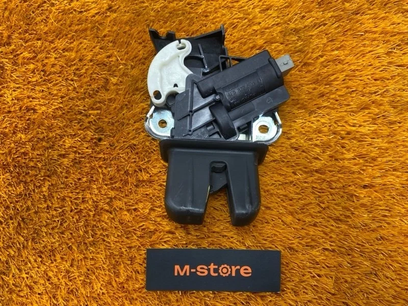 Замок багажника Volkswagen Passat Cc 2010 4F5827505D B6/358 CCZB