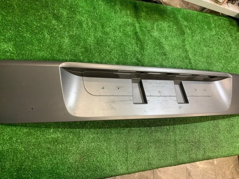 Накладка крышки багажника Renault Scenic 2006