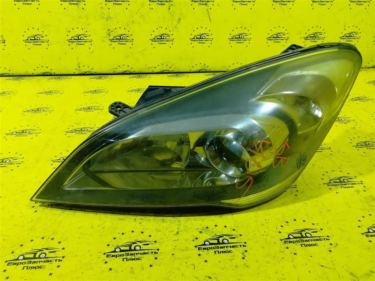 Фара Kia Ceed 1 921011H070 ED, передняя левая